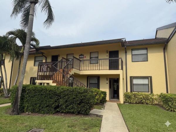 4688 E Lucerne Lakes Blvd Blvd #104, Lake Worth, Florida 33467, image 1