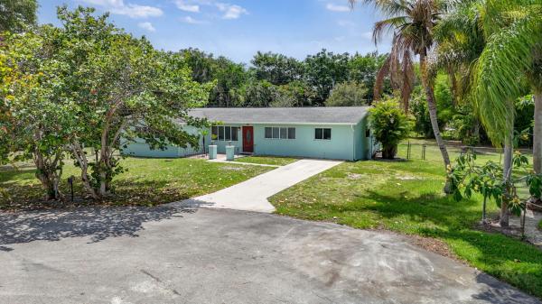 Monmouth Estates, 601 Evelyn Ct, West Palm Beach, Florida 33413, image 2