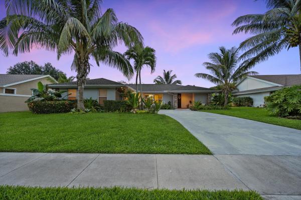 Sugar Pond Manor, 14244 Horseshoe Trce, Wellington, Florida 33414, image 1