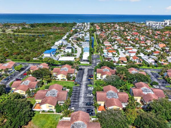 Sea Brook Place, 290 Seabreeze Cir, Jupiter, Florida 33477, image 2
