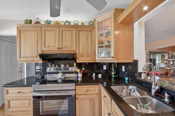 Lucerne Homes East, 6312 Summer Sky Ln, Greenacres, Florida 33463, image 3