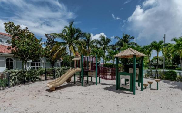 Thousand Oaks, 3019 Laurel Ridge Cir, Riviera Beach, Florida 33404, image 3