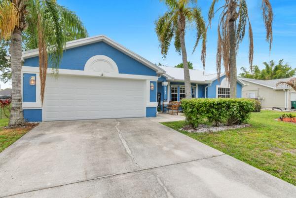 Hidden Oaks, 1142 SW Dalton Ave, Port St. Lucie, Florida 34953, image 1