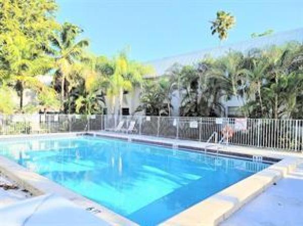 Village Homes & Condos At Palmetto Bay, 17255 SW 95th Ave #208, Palmetto Bay, Florida 33157, image 3