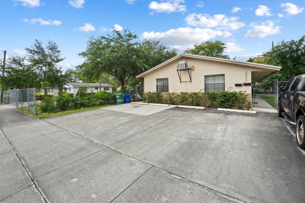 Washington Park, 2840 NW 13th Ct #1-2, Fort Lauderdale, Florida 33311, image 3