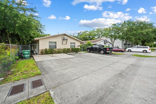 Washington Park, 2840 NW 13th Ct #1-2, Fort Lauderdale, Florida 33311, image 2