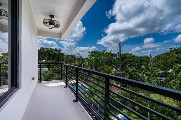 Victoria Highlands, 719 N Victoria Park Rd, Fort Lauderdale, Florida 33304, image 3