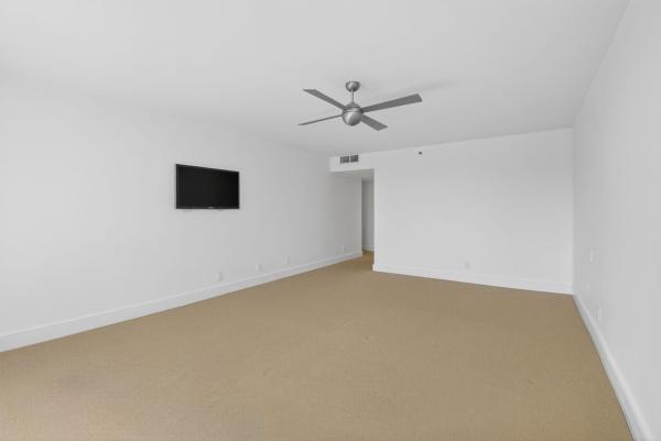 The Carlton, 901 E Camino Real #4C, Boca Raton, Florida 33432, image 1
