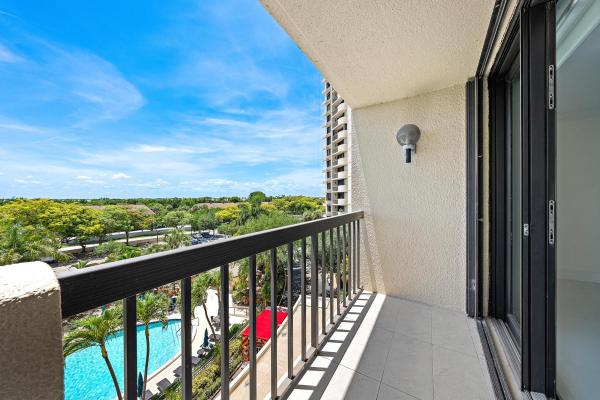 The Envoy, 2450 Presidential Way #505, West Palm Beach, Florida 33401, image 2