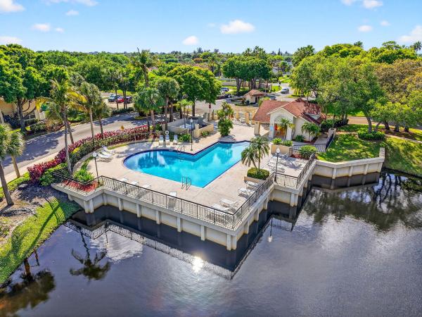 Wellesley At Lake Clarke Shores, 8111 Northboro Ct #11B, Lake Clarke Shores, Florida 33406, image 3