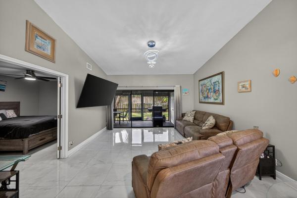 1036 E Lakes Dr, Deerfield Beach, Florida 33064, image 1