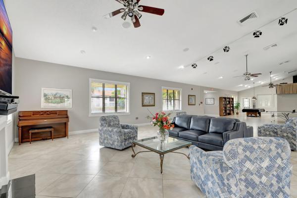 3281 Jog Park Dr, Greenacres, Florida 33467, image 2