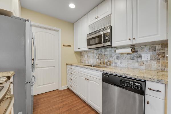 Palm Beach Leisureville, 614 SW Golf Dr, Boynton Beach, Florida 33426, image 3