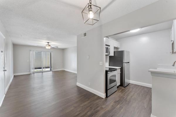 Cross Creek, 1500 N Congress Ave #C19, West Palm Beach, Florida 33401, image 3