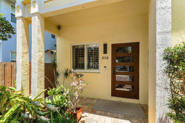 Pinewood Place, 808 SW 7th Ave, Fort Lauderdale, Florida 33315, image 2