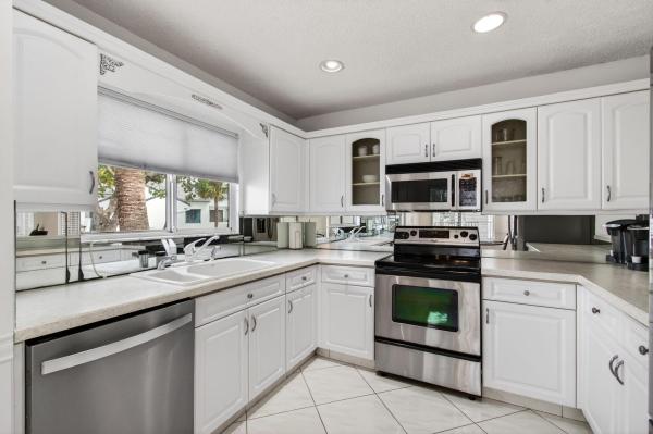 Gleneagles, 7485 Glendevon Ln #1105, Delray Beach, Florida 33446, image 2