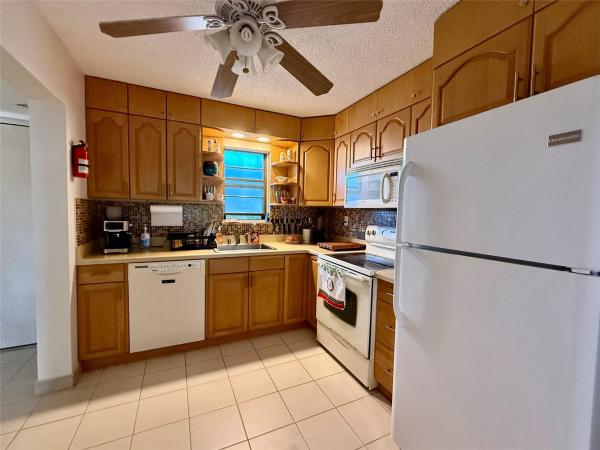 Isle Of Boca Dunes, 9440 SW 8th St #308, Boca Raton, Florida 33428, image 1