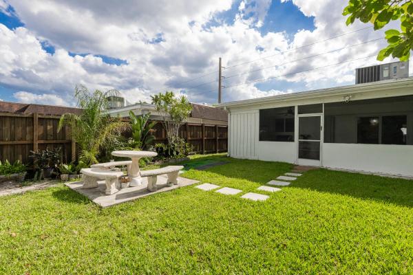 Hollywood Hills, 2141 N 56th Ave, Hollywood, Florida 33021, image 1