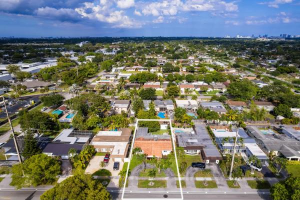 Hollywood Hills, 2141 N 56th Ave, Hollywood, Florida 33021, image 1