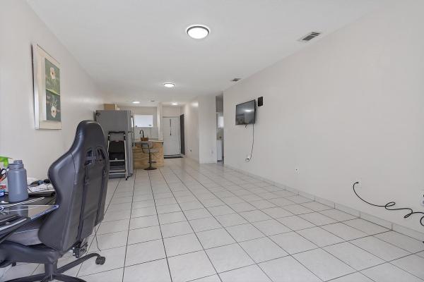 East Vista, 700 SE 9th Ct #206, Hialeah, Florida 33010, image 2