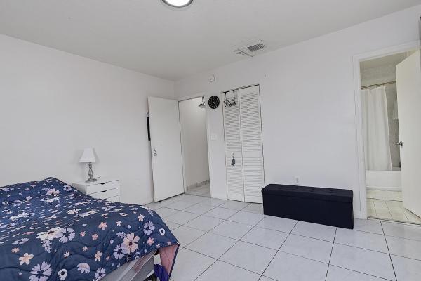 East Vista, 700 SE 9th Ct #206, Hialeah, Florida 33010, image 3