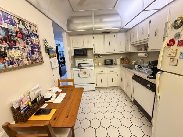 Coronado Tower 2, 20301 W Country Club Dr #329, Aventura, Florida 33180, image 2