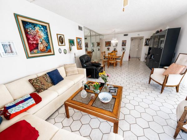 Coronado Tower 2, 20301 W Country Club Dr #329, Aventura, Florida 33180, image 1