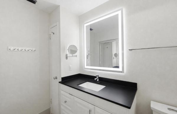 Cypress Point, 2685 SE 6th St, Pompano Beach, Florida 33062, image 1