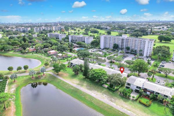 Townhouses At Palm-Aire, 3073 N Palm Aire Dr, Pompano Beach, Florida 33069, image 1