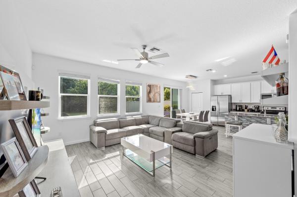 Lake Cove Of Lake Worth, 1817 Lake Cove Dr, Lake Worth Beach, Florida 33460, image 3