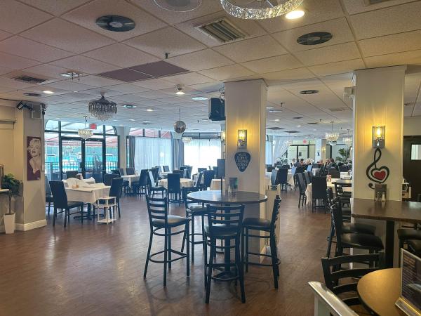 Carlisle At Poinciana Place, 6850 10th Ave N #406, Lake Worth, Florida 33467, image 3