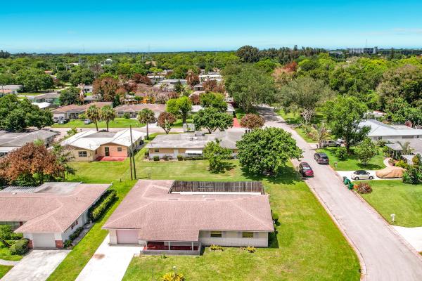 Orange Blossom Estates, 2402 Newport Dr, Fort Pierce, Florida 34982, image 3