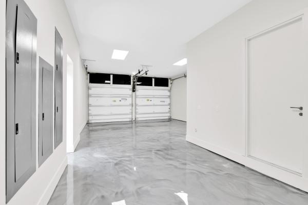 Kings Court, 344 NE 2nd St, Boca Raton, Florida 33432, image 1