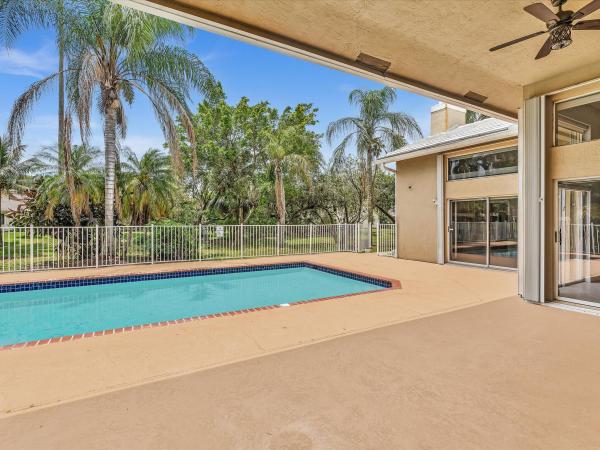 Glenoaks, 10434 NW 6th Ct, Coral Springs, Florida 33071, image 3