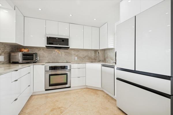 The Versailles, 215 N Birch Rd #2A, Fort Lauderdale, Florida 33304, image 3