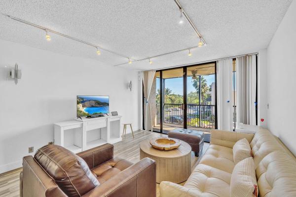 Boca Bayou, 17 Royal Palm Way #3010, Boca Raton, Florida 33432, image 2