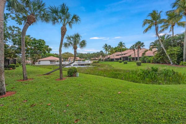 Patio Homes, 135 Old Meadow Way, Palm Beach Gardens, Florida 33418, image 1