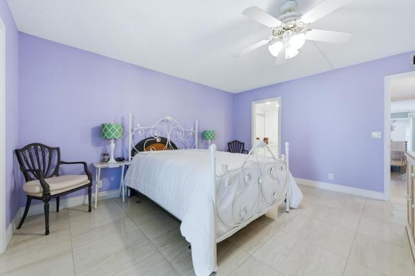 213 Wellington E, West Palm Beach, Florida 33417, image 2