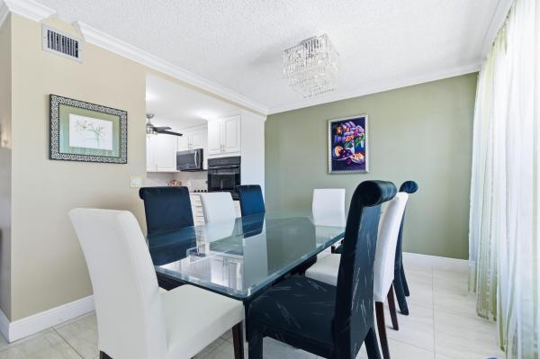213 Wellington E, West Palm Beach, Florida 33417, image 1