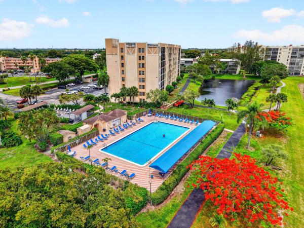 Huntington Lakes 2, 6866 Huntington Ln #602, Delray Beach, Florida 33446, image 3
