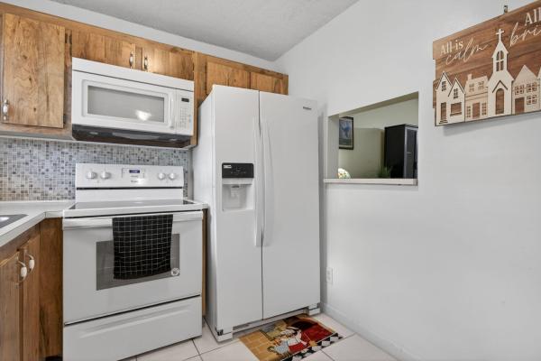 Sunrise Lakes 4, 10444 NW 30th Ct #105, Sunrise, Florida 33322, image 2