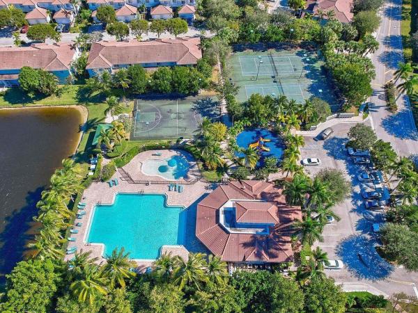 Thousand Oaks, 3022 Laurel Ridge Cir, Riviera Beach, Florida 33404, image 1