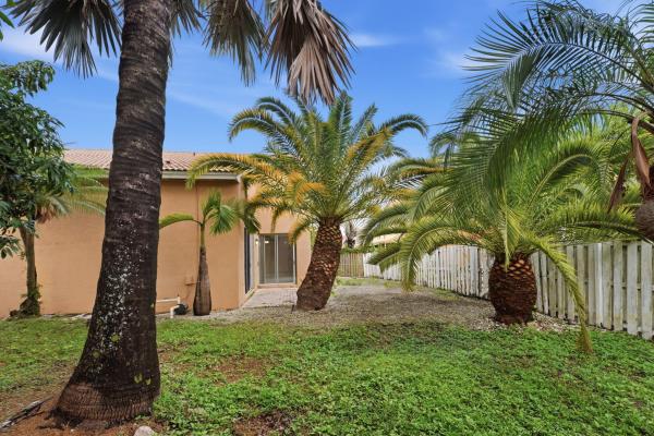 Gardens At Huntington, 5041 SW 152nd Ave, Miramar, Florida 33027, image 1