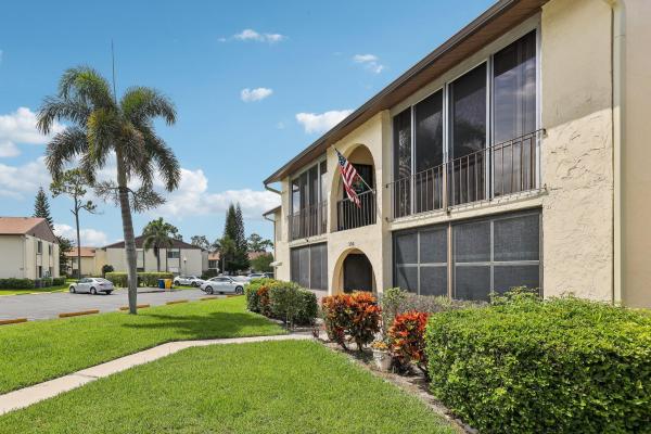 306 Knotty Pine Cir #A-2, Greenacres, Florida 33463, image 2