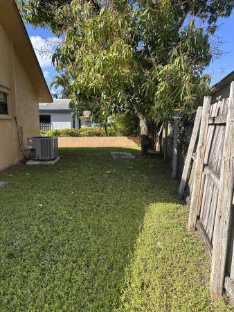 50 NW 8th Ave #1-2, Dania Beach, Florida 33004, image 2