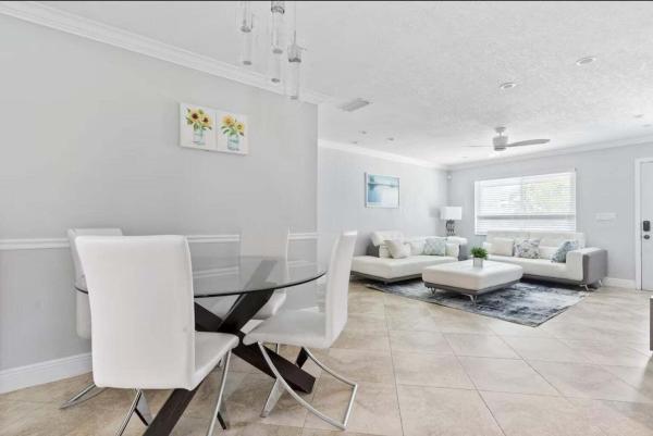 Palm Beach Gardens Estates, 337 Balsam St, Palm Beach Gardens, Florida 33410, image 2