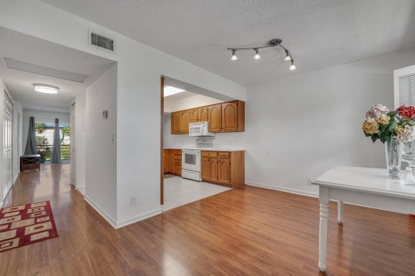 Royal Point Manor East, 3075 Gardens East Dr #24, Palm Beach Gardens, Florida 33410, image 1
