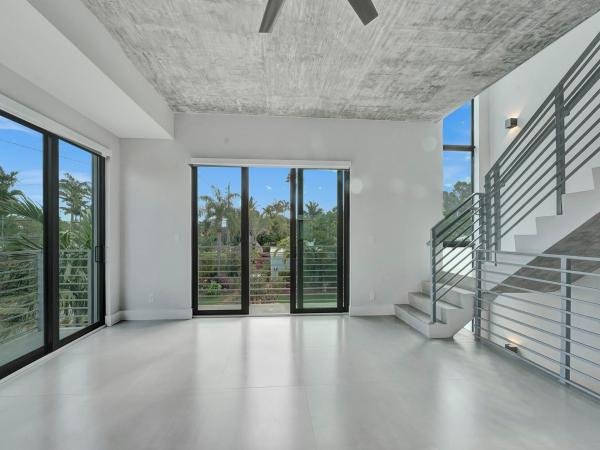 912 Victoria Townhomes, 924 NE 4th St, Fort Lauderdale, Florida 33301, image 2