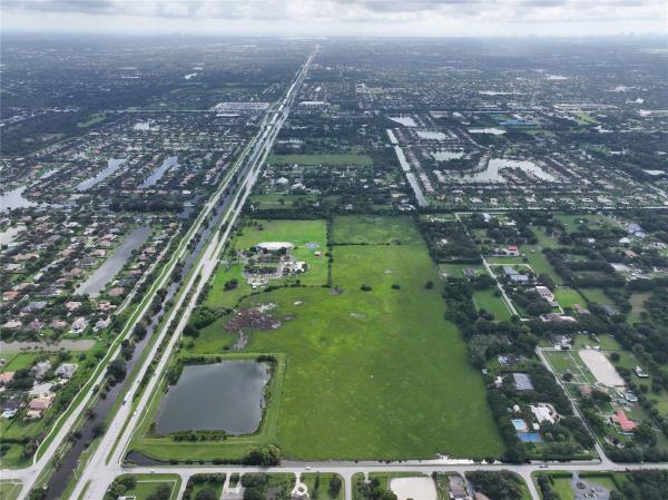 Sunshine Ranches, 13900 Griffin Rd, Southwest Ranches, Florida 33330, image 3