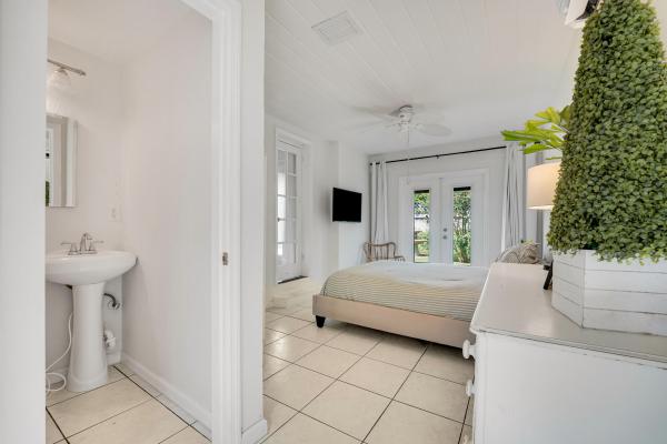Lake Ridge, 1236 NE 13th Ave, Fort Lauderdale, Florida 33304, image 1